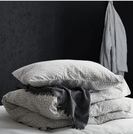 TJÄRBLOMSTER bedspread/blanket, grey, 150x210 cm
