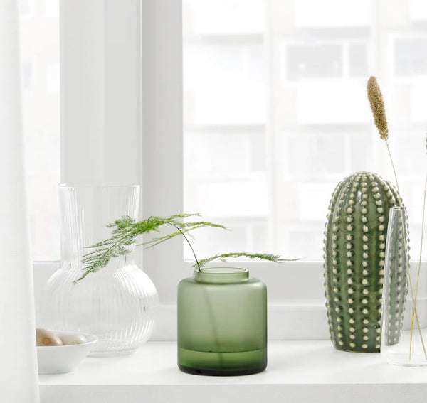 KONSTFULL Vase, frosted glass/green, 10 cm